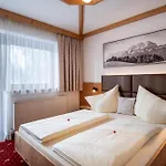 Alpina Apartman